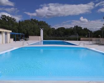 Charming cottage in the heart of the village - Limogne-en-Quercy - Piscina