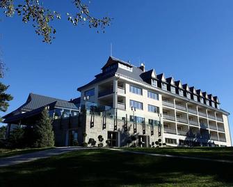 Hotel Rezydencja - Ustrzyki Dolne - Edificio