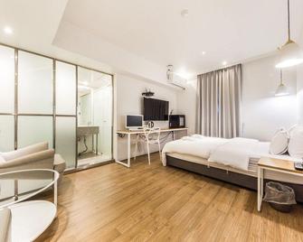 Doksan Minimal Season - Seul - Camera da letto