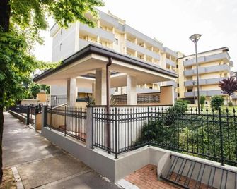 Hq Aparthotel Milano Inn - Smart Suites - Cinisello Balsamo