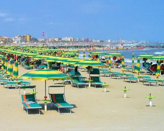Villa Lauda B&B - Rimini - Beach