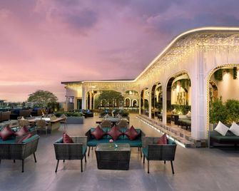 كولين سنترال هوتل - سيم ريب - شرفة مرصوفة