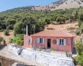 Villa Spirida at Drakopoulata - Agia Effimia - Edificio