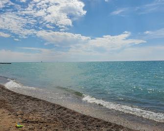 Cottage in Bayfield, Lake Huron Bluffs - Bluewater - Beach