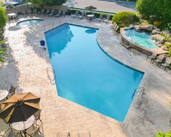 Quality Inn Near the Island Pigeon Forge - Pigeon Forge - Zwembad