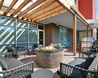 TownePlace Suites by Marriott Sumter - Sumter - Patio