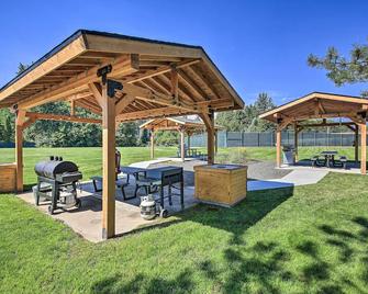 Waterfront Sandpoint Condo Lake Access! - Sandpoint - Patio