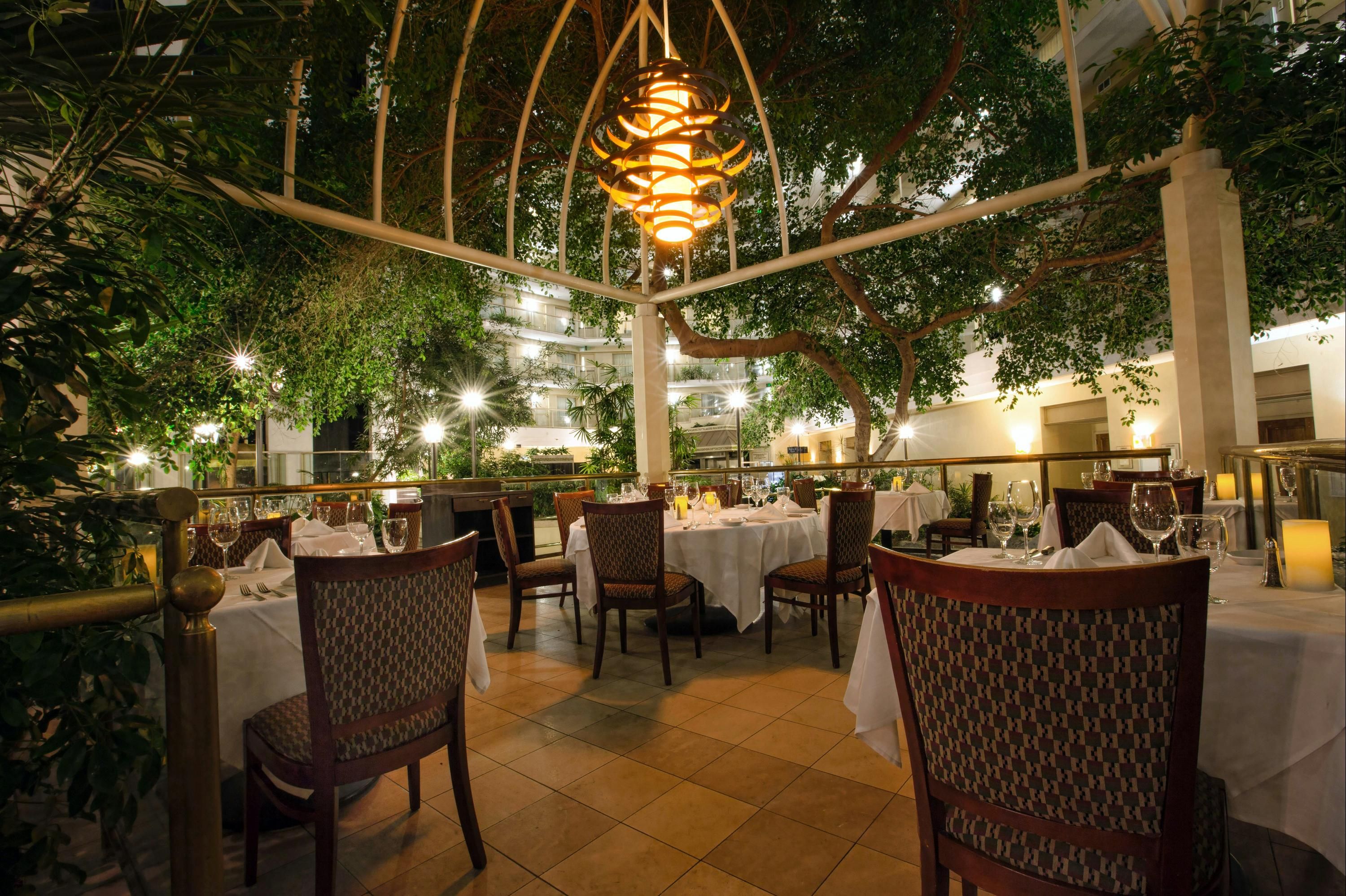 Embassy Suites by Hilton Birmingham - Birmingham - Restaurant