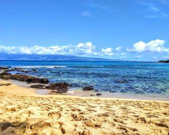 Napili Bay Resort #210 - Beachfront Corner Unit - Ocean View - Wi-Fi - Napili - Beach