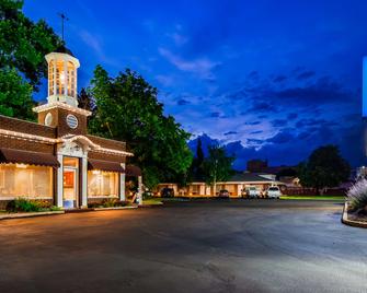 Baugh Motel, SureStay Collection by Best Western - Logan - Rakennus