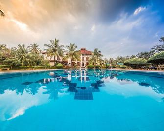 Hotel Yapahuwa Paradise - Yapahuwa - Pool
