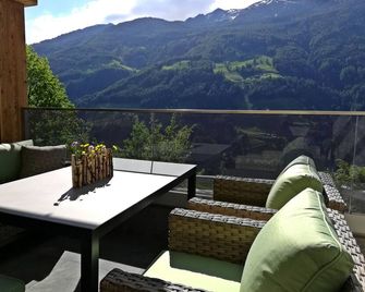 Nature Luxury Chalet Instoul - Lutago - Balkon