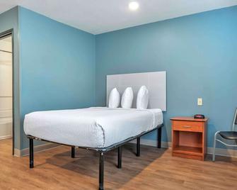 Extended Stay America Select Suites - Jackson - South - Byram - Bedroom