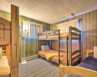 North Creek Chalet with Fire Pit Near Gore Mountain! - North Creek - Bedroom