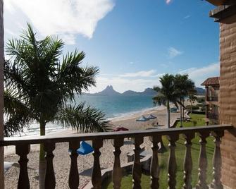 THE BEST condo at Bahia Delfin! Right on the beach!! 3 bed/3 bath - Guaymas - Balcón