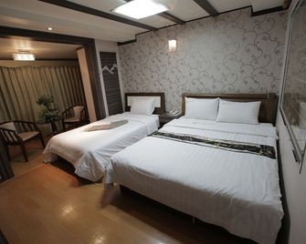 Hotel Lynn House - Jeonju - Bedroom