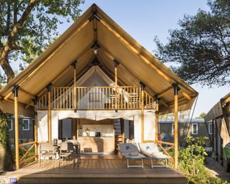 Falkensteiner Premium Mobile Homes and Camping Zadar - Zadar - Patio