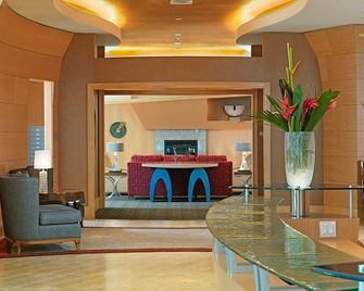 Quite 1 Bd Apt Nearby Mgh,mit,harvard W/D In Suite - Boston - Lobby