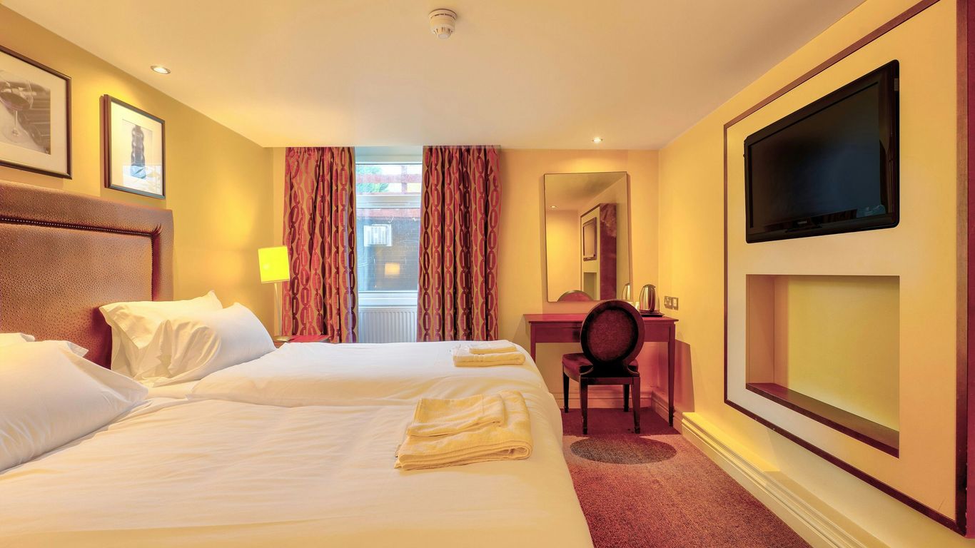 Manchester Airport Stanley Hotel by Belvilla