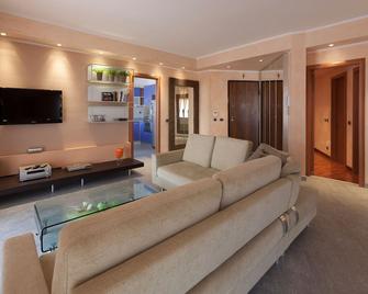 Villa Cometa - Living Fashion - Sillavengo - Sala de estar