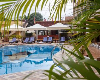 Lou Ralph Hotel - Accra