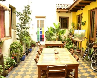 Hostal Rio Amazonas - Santiago de Chile - Patio