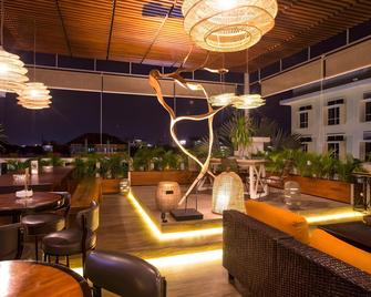 Rattan Inn - Banjarmasin - Restaurant