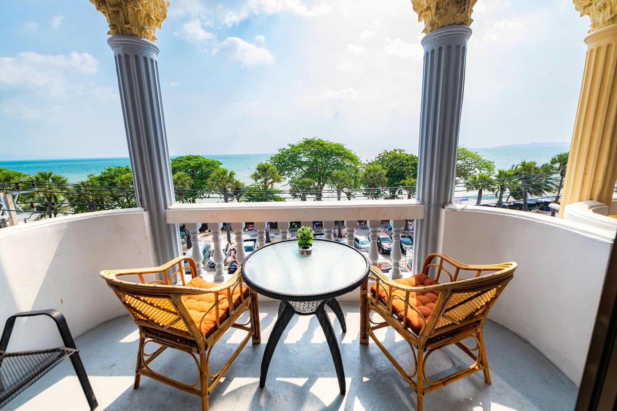 هابي فيكينجز - بيتش فرونت