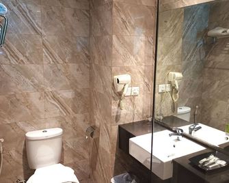 King's Hotel Nagoya Batam - Batam - Kylpyhuone