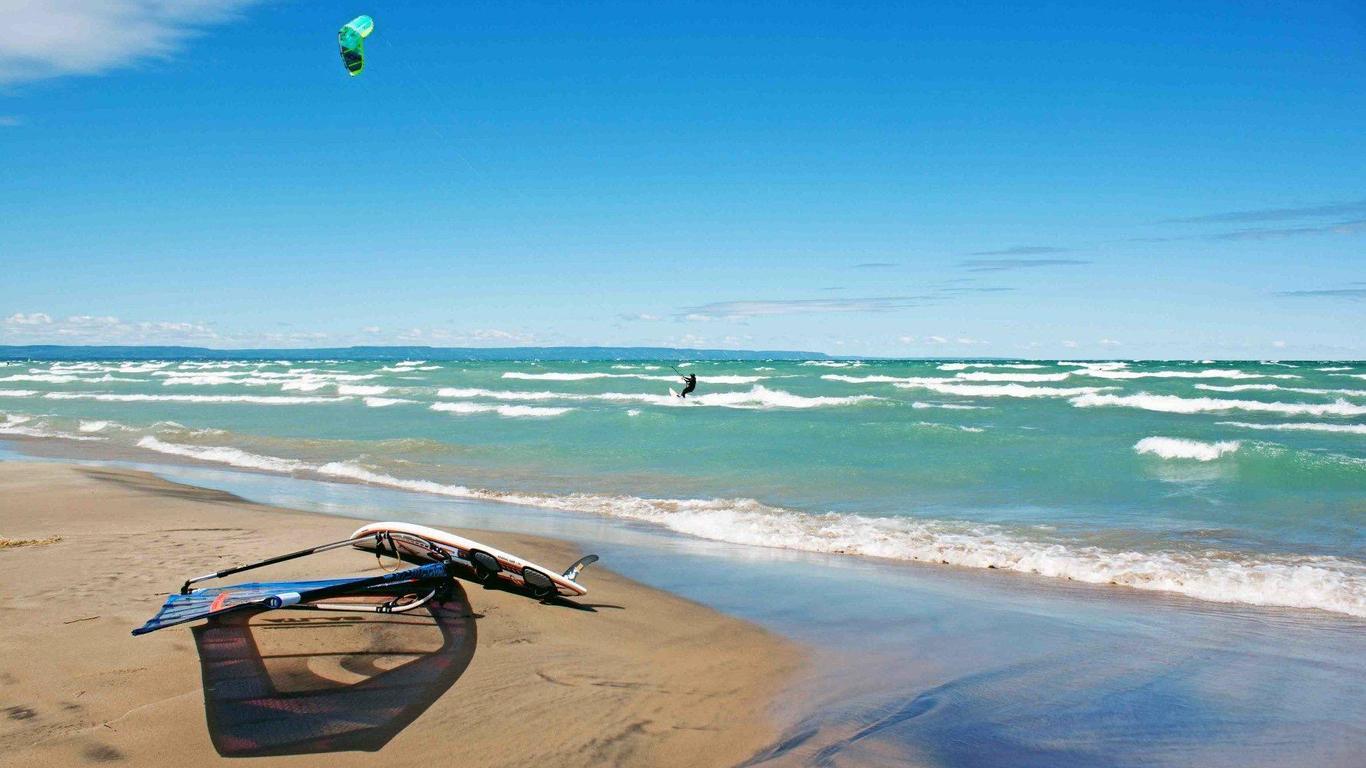 Beach Front at Wasaga Motel & Cottage