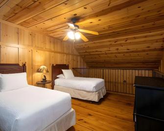 The Cabins At Green Mountain - Branson - Bedroom