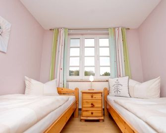 Ferienwohnung Fortuna II - Ostseebad Thiessow - Ložnice
