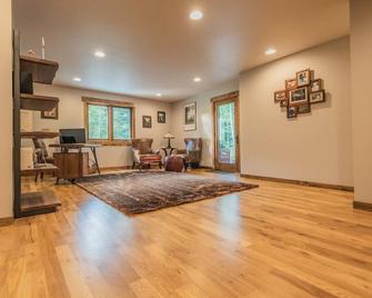 Centennial Mountain Retreat - Centennial - Sala de estar