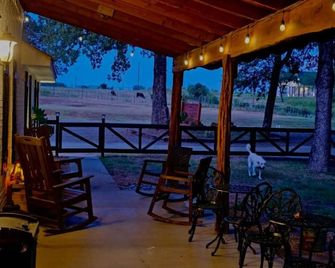 The Lodge At Harmony Oaks - Weatherford - Patio