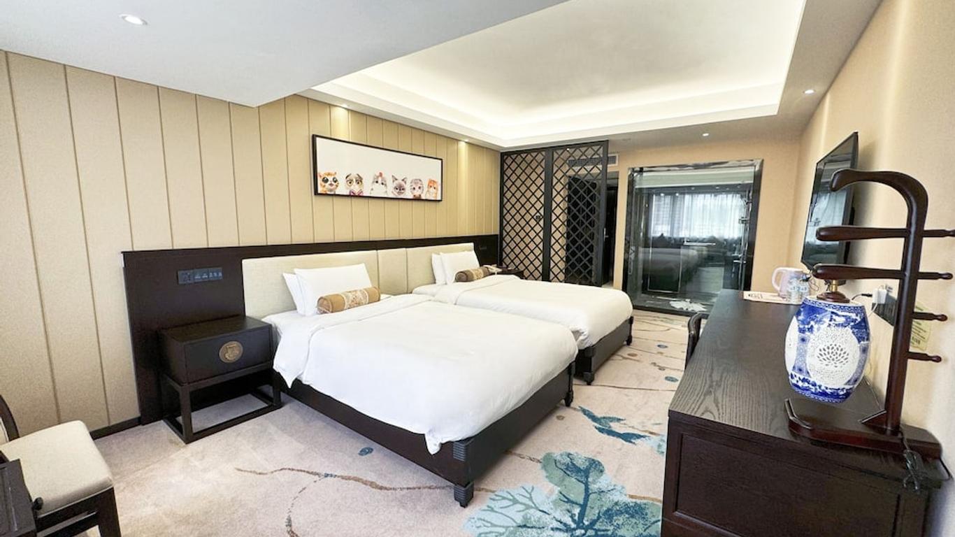 Guangdong Hotel-Free Shuttle & Registration Counter Service during Canton Fair