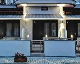 Elements studios - Néa Péramos - Building