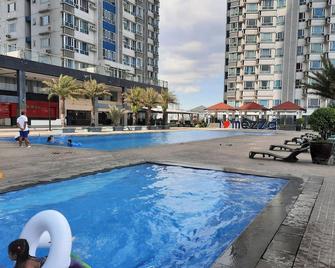 Stylish Condo at Mezza 1 With Fast Wifi & Netflix - San Juan - Pool