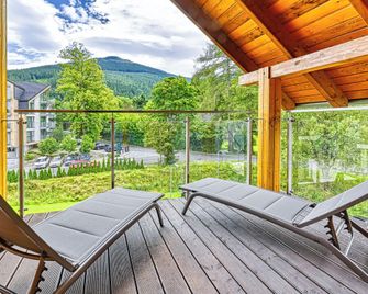 Apartamenty Sun & Snow Sarnia Residence - Karpacz - Balkon