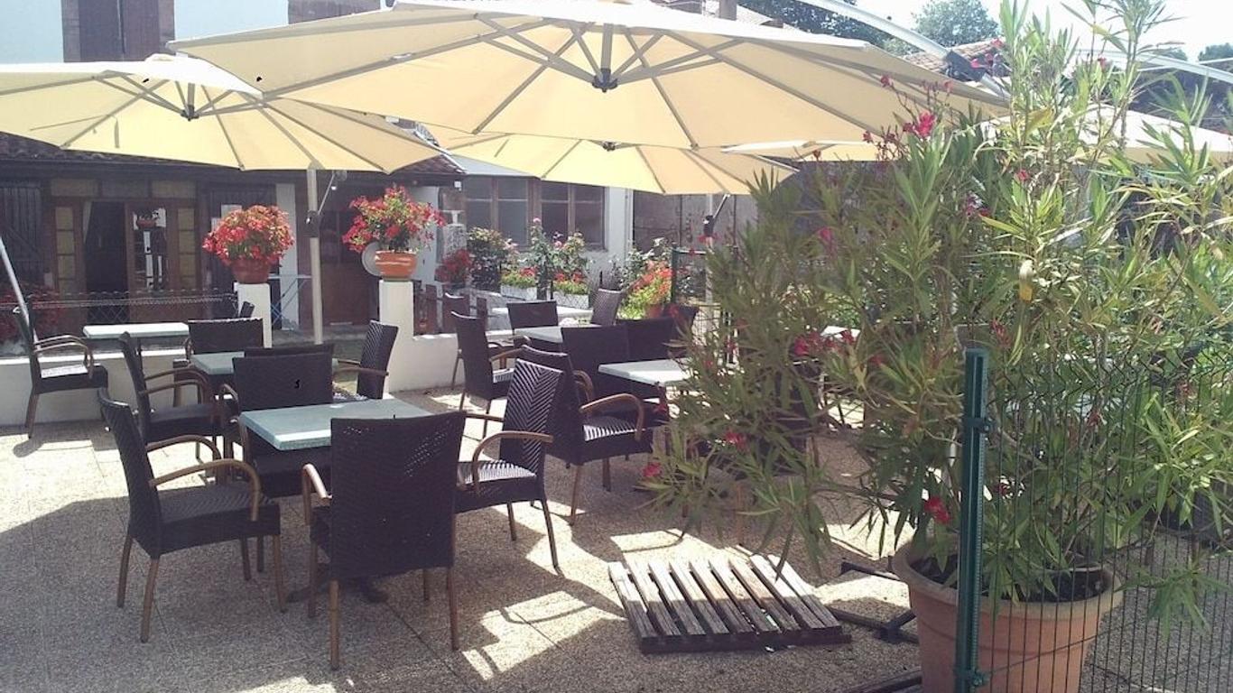 Refuge d'étape Zuharpeta Randonneur Pèlerin