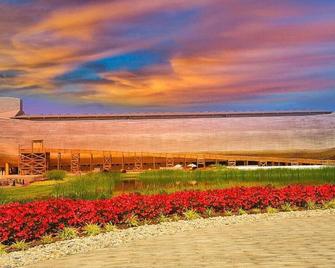 Comfortable Two Bedroom on Royal in Springboro - Springboro