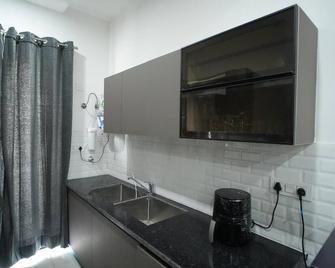 Aerostays Mohali - Zerakpur - Kitchen