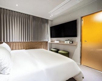 Sinchon APL Hotel - Seúl