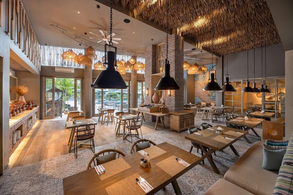 Cross Bali Breakers - South Kuta - Restaurang