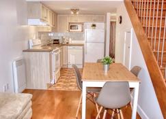 16 foot-ceiling LOFT with mezzanine and terrace - Montreal - Kitchen