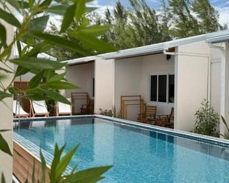 Manta Beach Retreat - Villingili - Zwembad