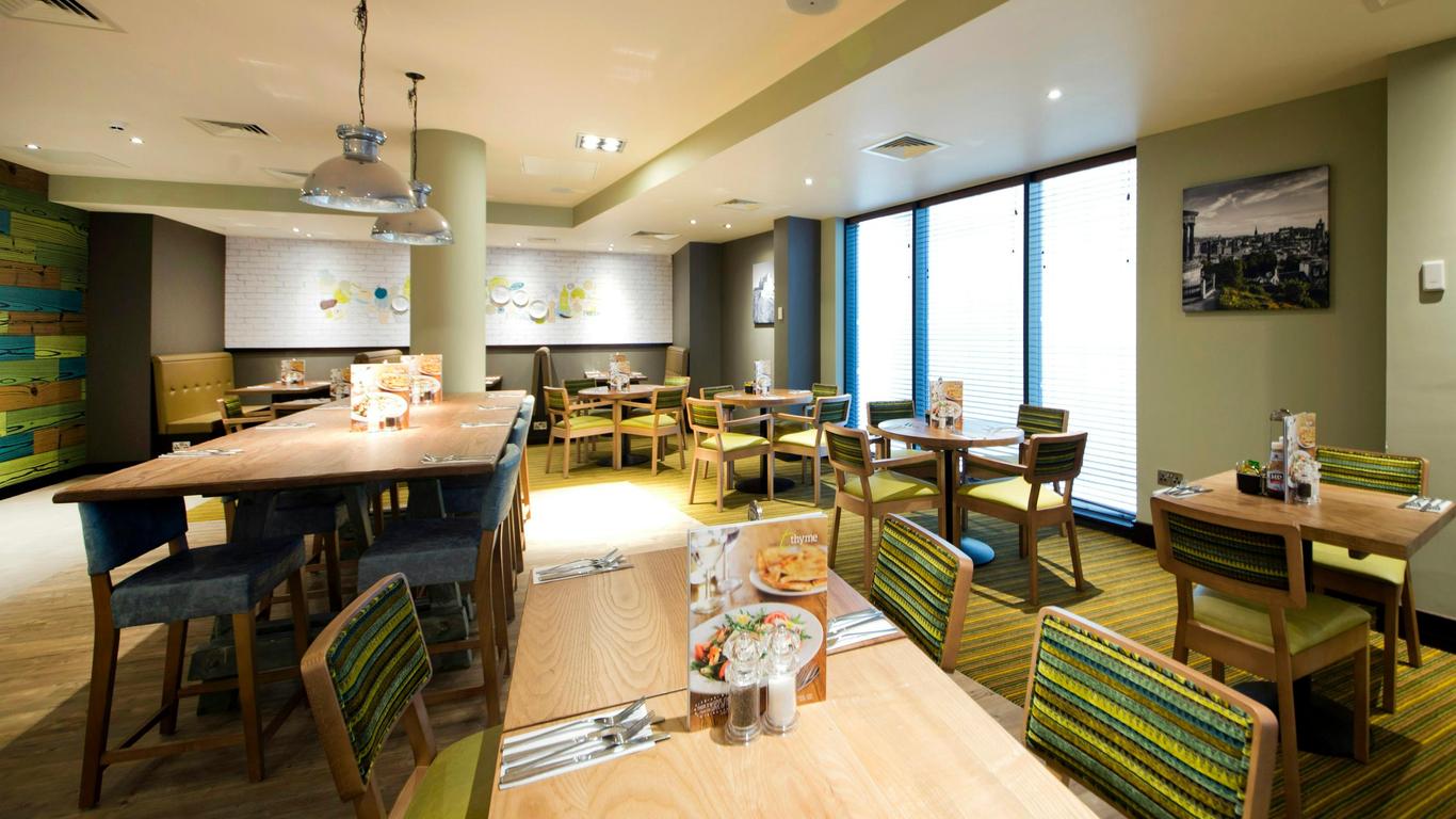 بريميير إن ادينبرج سيسي ي رويال مايل