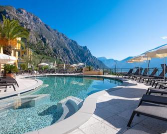 Hotel Cristina - Limone sul Garda - Pool