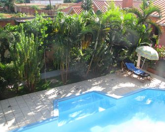 Avamada Lodge - Antananarywa - Basen