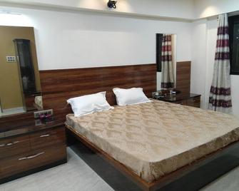 Duplex 2 Bedroom Apartment - Navi Mumbai - Bedroom
