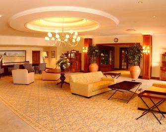 The Carousel Hotel - Temba - Lobby